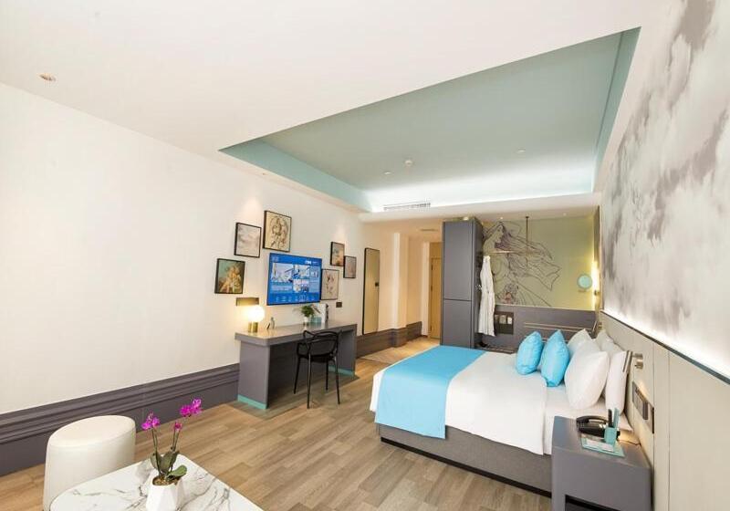 Lanou Hotel Taikoo Li Night Market Kuqa City