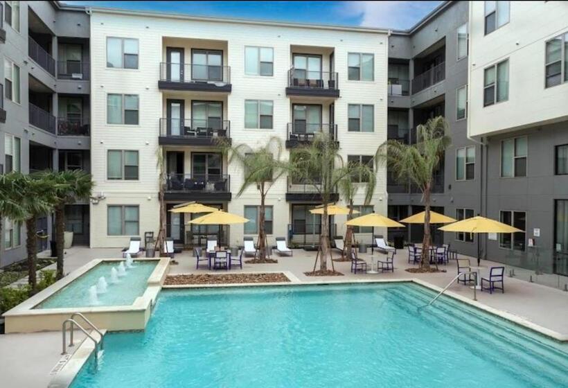 Luxury Stays With Tylaco