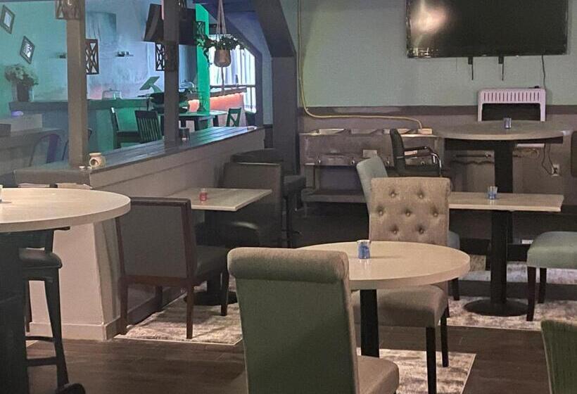 Luxury Suites Boutique Hotel And Lounge