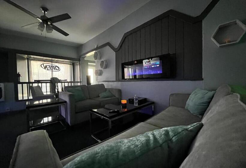 Luxury Suites Boutique Hotel And Lounge