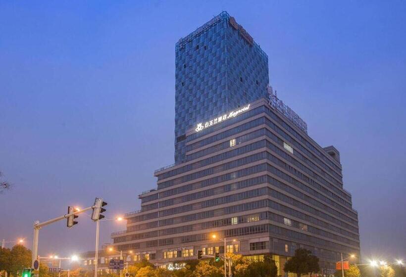 Magnotel Business Hotel Zhenjiang South Station Greenland Square