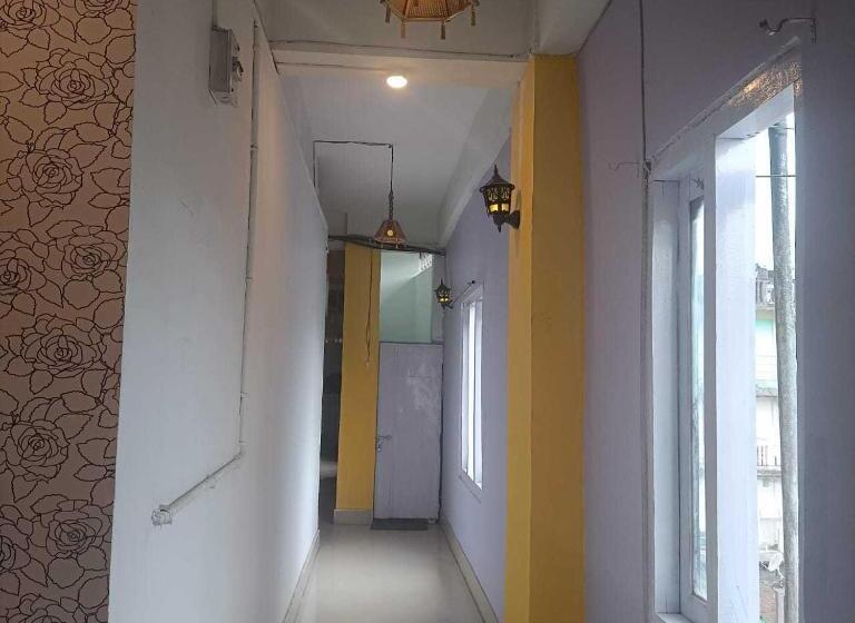 Oyo 81279 Hotel High East