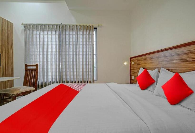 Oyo Flagship 81249 Hotel Shree