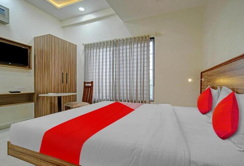 Oyo Flagship 81249 Hotel Shree