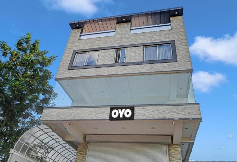 Oyo Flagship 81249 Hotel Shree