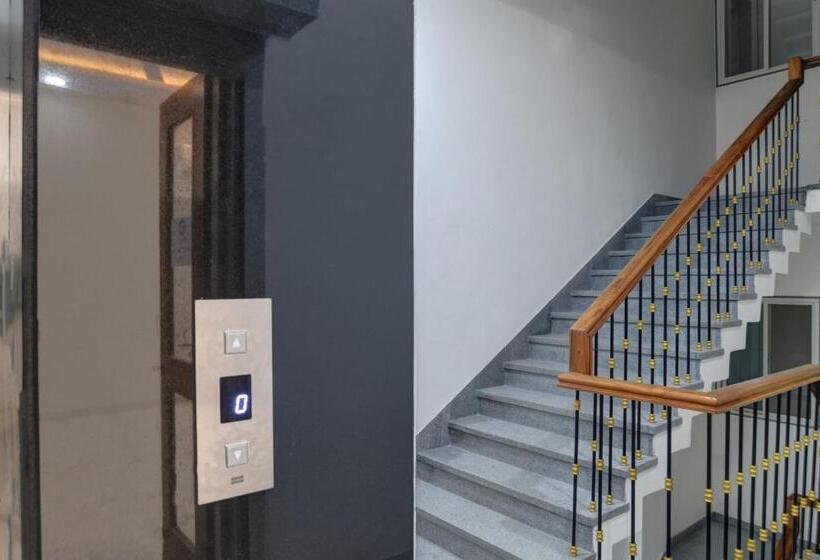 Oyo Flagship 81249 Hotel Shree