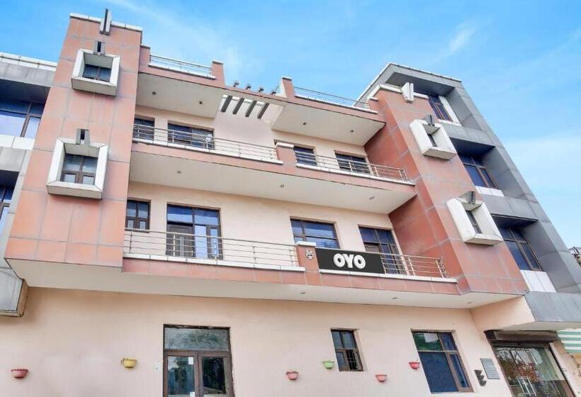 Oyo Flagship 81310 Hotel Sunrise