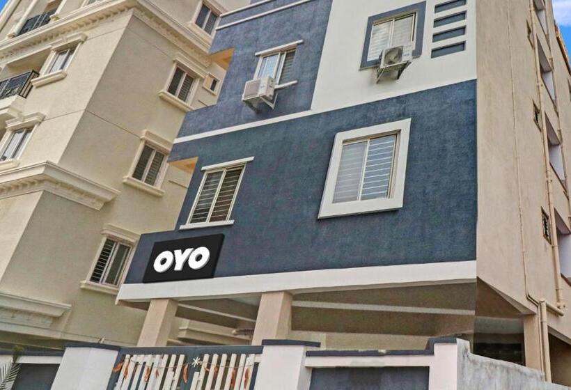 Oyo Flagship 81320 Hotel Dcresent