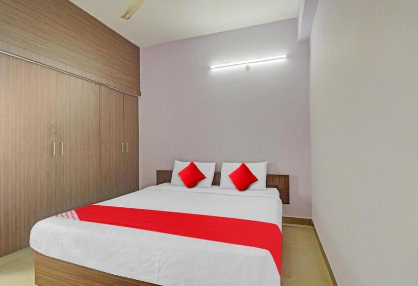 Oyo Flagship 81320 Hotel Dcresent