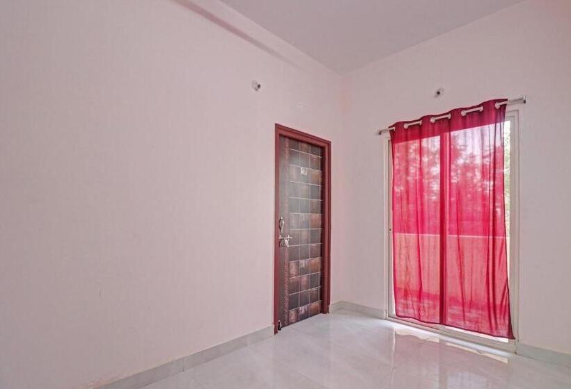 Oyo Flagship 81320 Hotel Dcresent