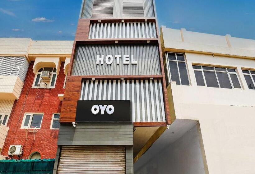 Oyo Flagship 81335 Hotel Khusi Inn