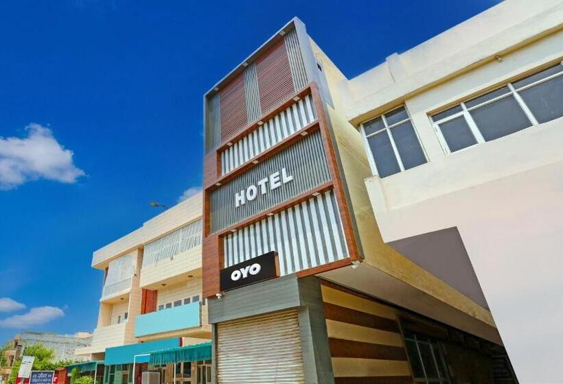 Oyo Flagship 81335 Hotel Khusi Inn