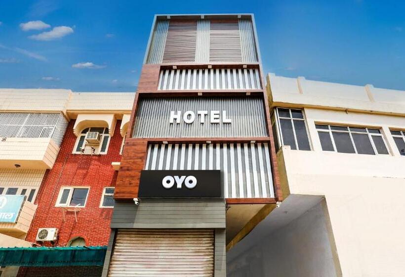 Oyo Flagship 81335 Hotel Khusi Inn