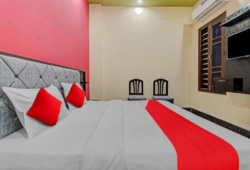Oyo Flagship 81375 Hotel Kashi
