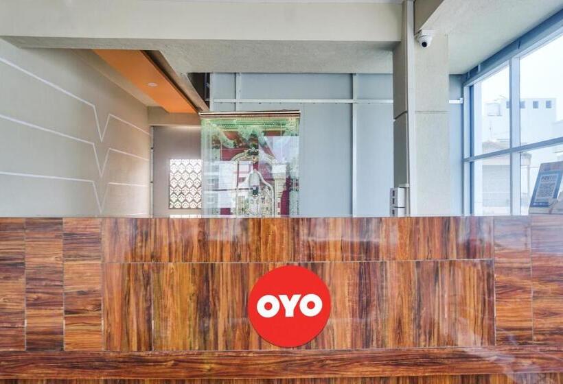 Oyo Flagship Hotel Crown & Lodge