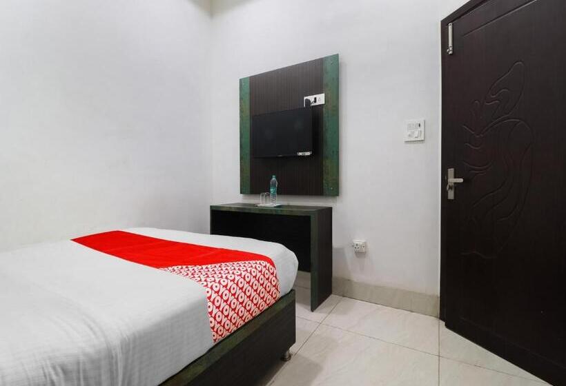 Oyo Flagship Hotel Green Apple