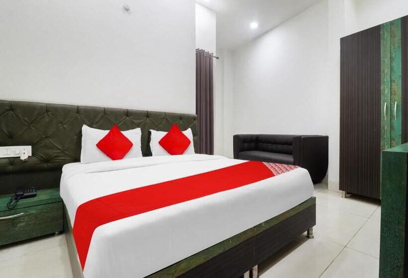 Oyo Flagship Hotel Green Apple