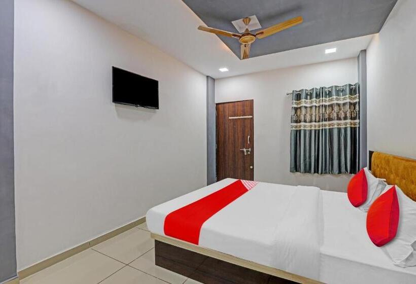 Oyo Flagship Hotel Navrang