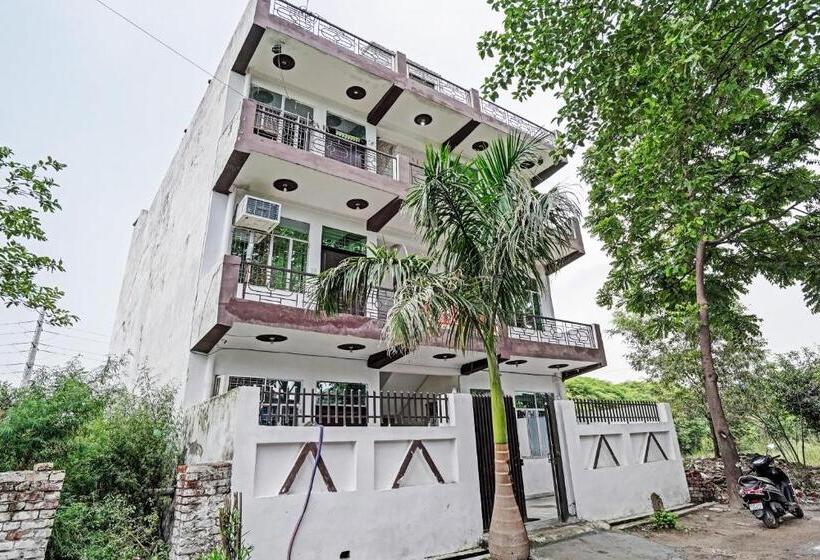 Oyo Hotel Green Valley