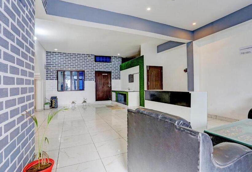 Oyo Hotel The Selaqui Paradise