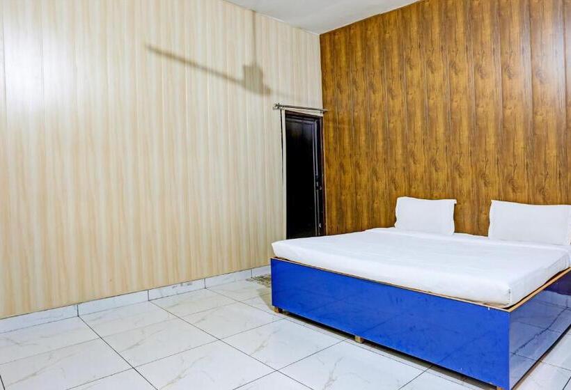 Oyo Hotel The Selaqui Paradise