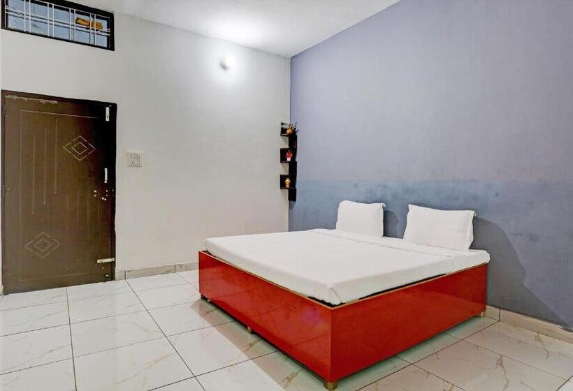 Oyo Hotel The Selaqui Paradise