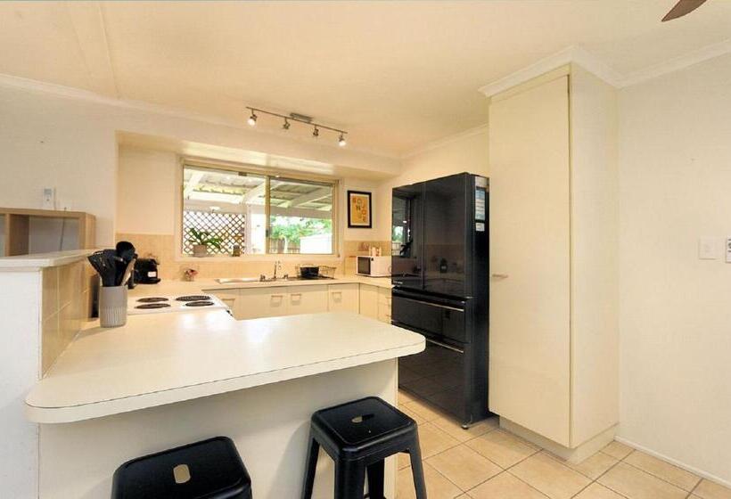 بنسيون 22 Durdins Road Bargara