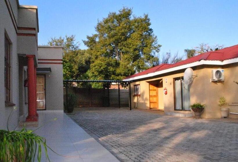 Пансион 7th Dimension Guesthouse