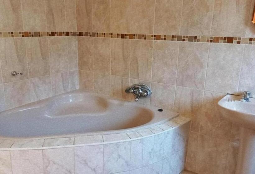 Пансион 7th Dimension Guesthouse