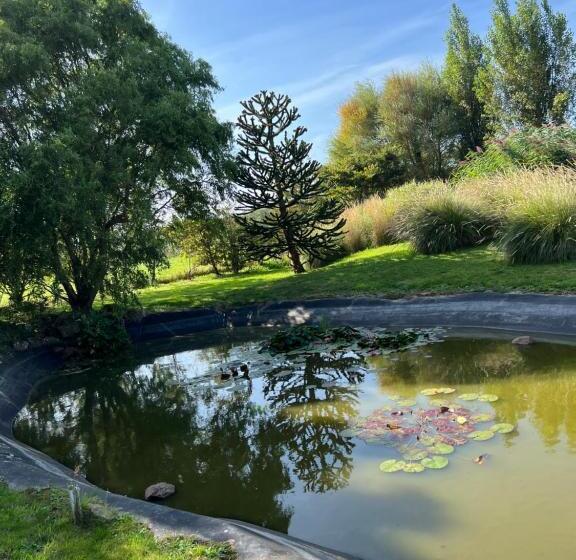 פנסיון Domaine De L O