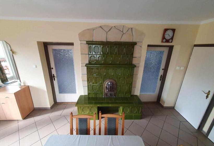 بنسيون Egervári Béres Vendégház  Középső Apartman