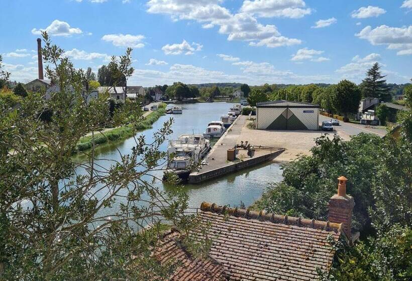 Pensjonat Gîte Grand Capacité Avec Parking Et Animaux Admis   Fr 1 590 370