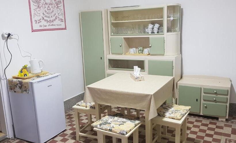 ペンション Hortenzia Vendégház Márianosztra