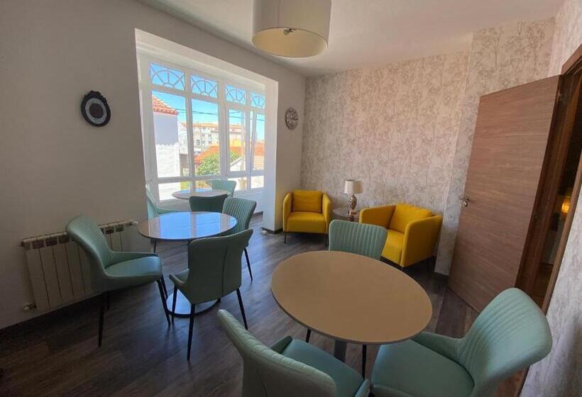 Пансион Hospedaje Stop