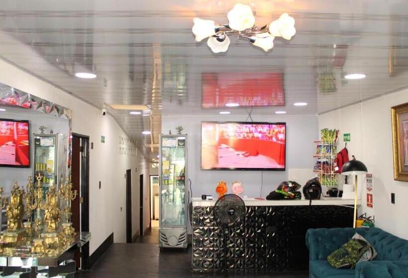 פנסיון Hostal Queens Deluxe