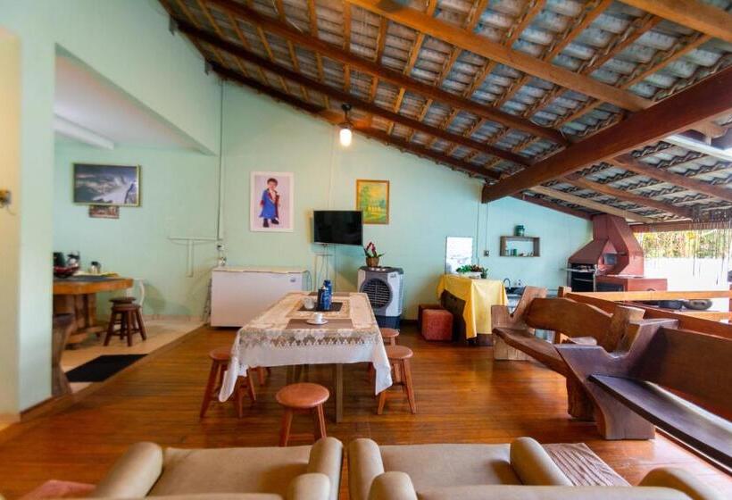 פנסיון Hostel Dikasa