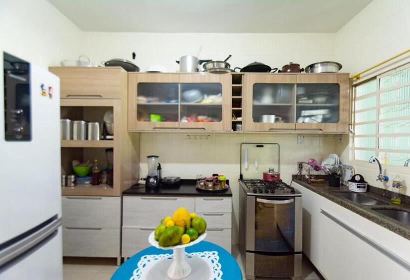 פנסיון Hostel Dikasa