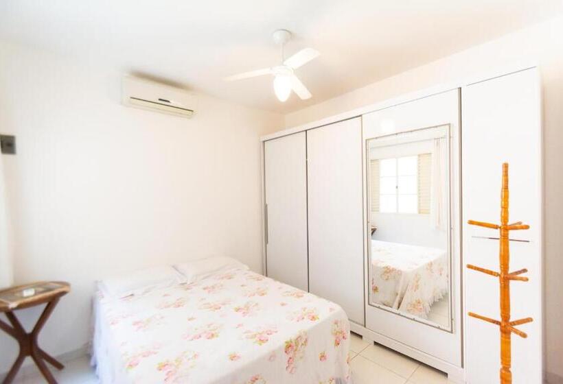 פנסיון Hostel Dikasa