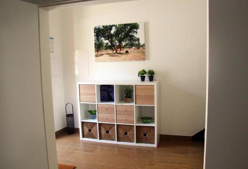 ペンション Inncork Guesthouse