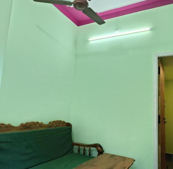 פנסיון Liya Guest House