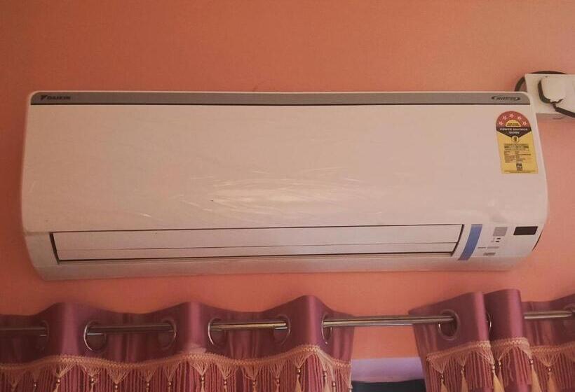 פנסיון Liya Guest House