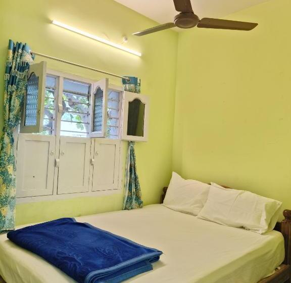 פנסיון Liya Guest House