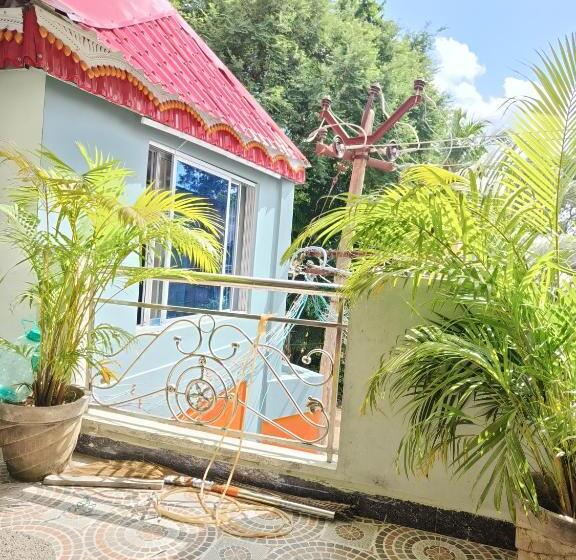 פנסיון Liya Guest House