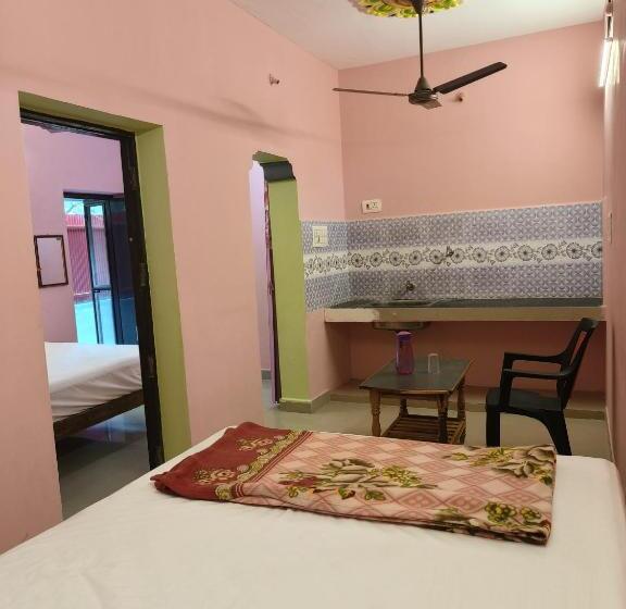 פנסיון Liya Guest House