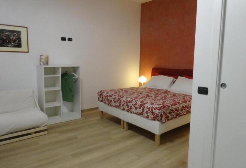 پانسیون Notte Di Note   Home Hospitality