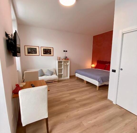 پانسیون Notte Di Note   Home Hospitality