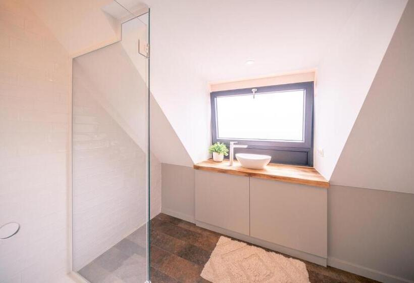 膳宿费 Salty Vibes