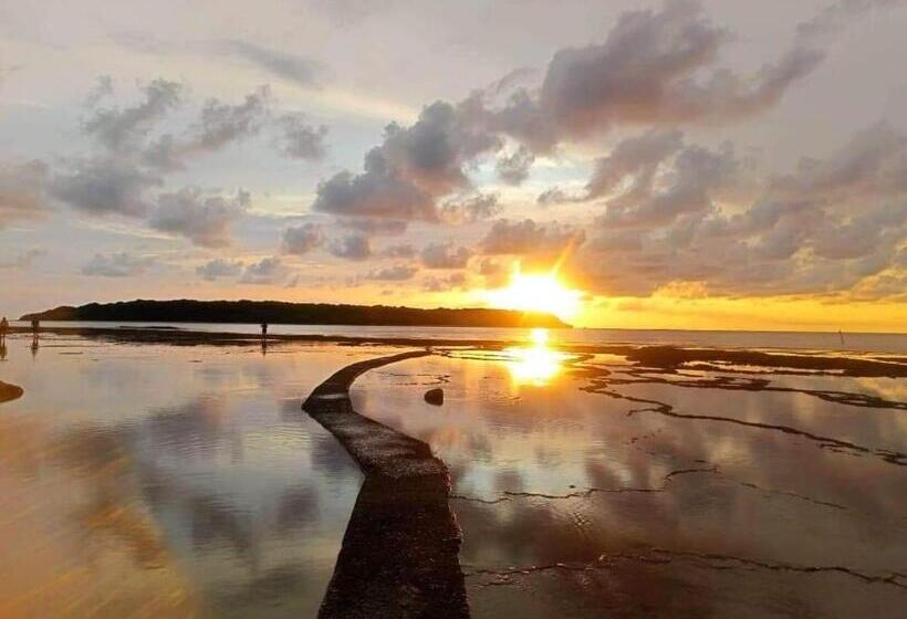 Playa De Bombora Inn