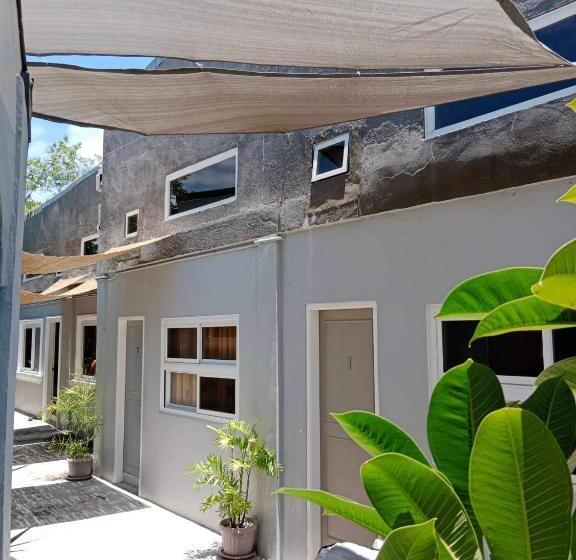 Playa De Bombora Inn