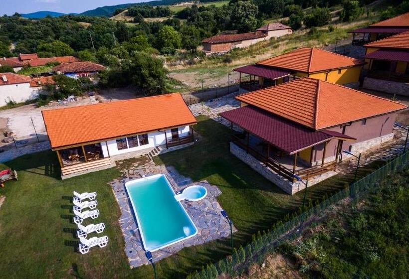 منتجع етно комплекс поп грую бански